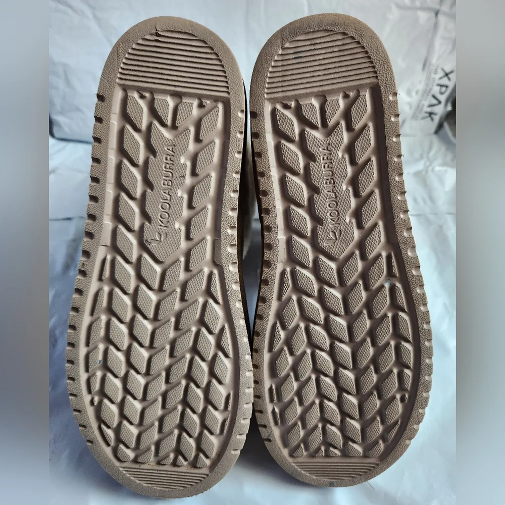 Cozy Tan Shearling-Lined Women's Boots